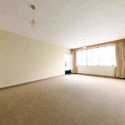 VENTA DE CASA EN CALLE LOS SAUCES, URB. SANTA VICTORIA